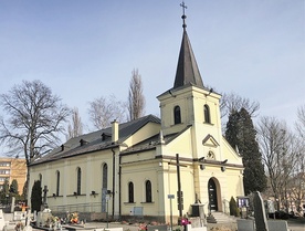 	Świątynia parafialna na bobreckim wzniesieniu.