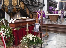 	Żałobna Msza św. odbyła się w archikatedrze oliwskiej. 