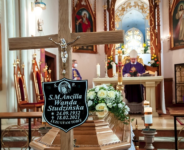 Za dar życia mniszki dziękowano w kościele św. Ottona w Słupsku.