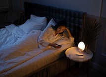 Badanie: Uzależnienie od smartfona rujnuje sen, ale można z tym walczyć