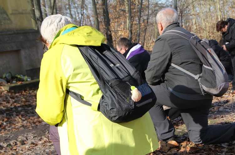 Trzebnica. Droga Krzyżowa w duchu Camino