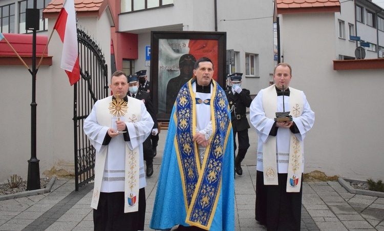 Bobowa. Peregrynacja obrazu, relikwii i repliki krzyża