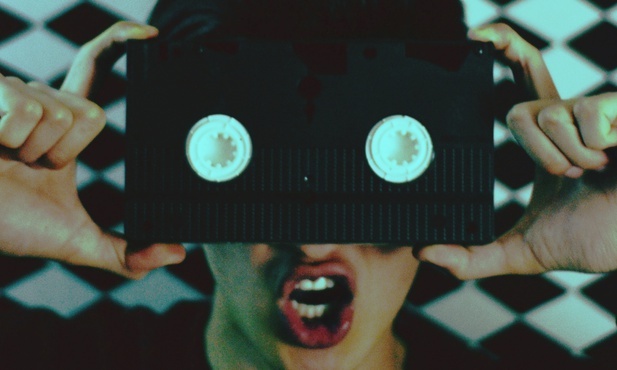 Streaming, książki i kasety video