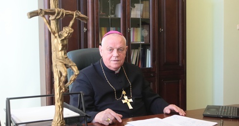 Bp Zbigniew Kiernikowski.