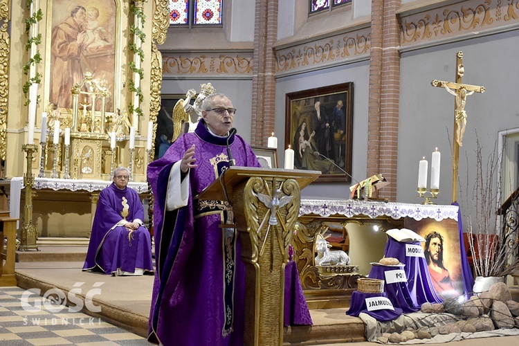 Rekolekcje z bp. Antonim Długoszem w Pieszycach