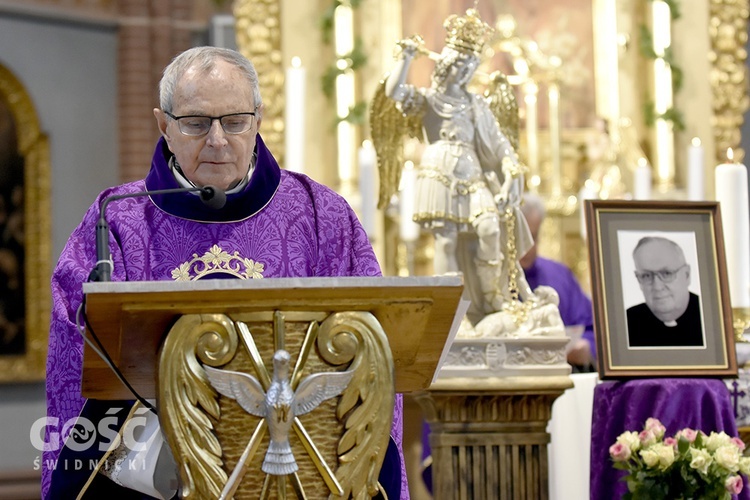 Rekolekcje z bp. Antonim Długoszem w Pieszycach