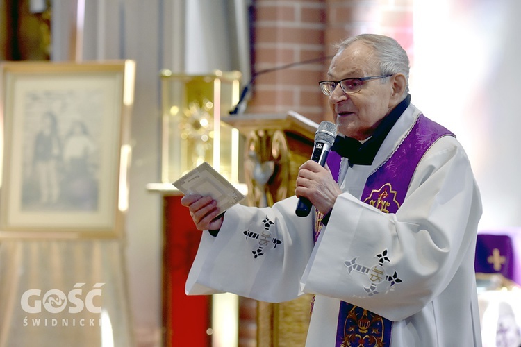 Rekolekcje z bp. Antonim Długoszem w Pieszycach