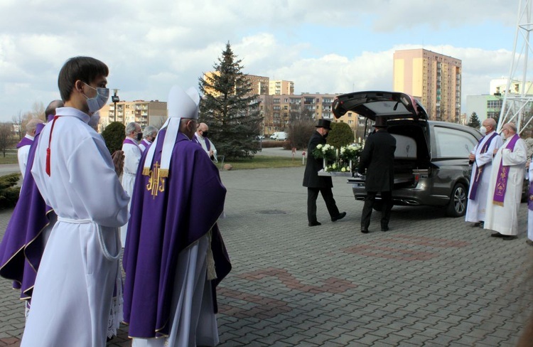 Światło, w którym nie ma żadnej ciemności