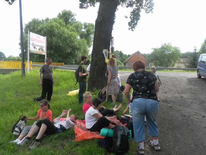 Śp. ks. Zygmunt Lisiecki w pielgrzymkowym obiektywie