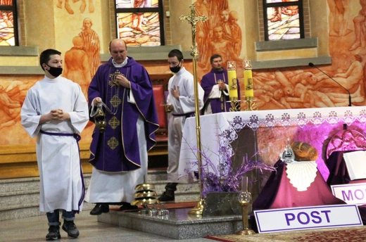 Wielkopostny dzień wspólnoty Ruchu Światło-Życie u św. Józefa w Oświęcimiu