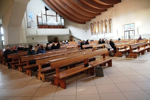 Wielkopostny dzień wspólnoty Ruchu Światło-Życie u św. Józefa w Oświęcimiu