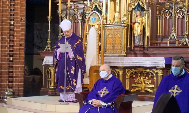Gliwice. Msza w rocznicę koronawirusa 