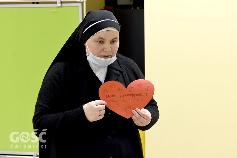 "960 godzin dla rodzin" w przedszkolu sióstr prezentek