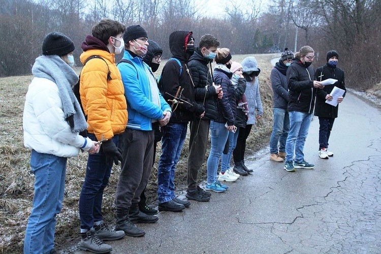 Wspólnota młodych "Beta" z Godziszki na Matysce - Golgocie Beskidów