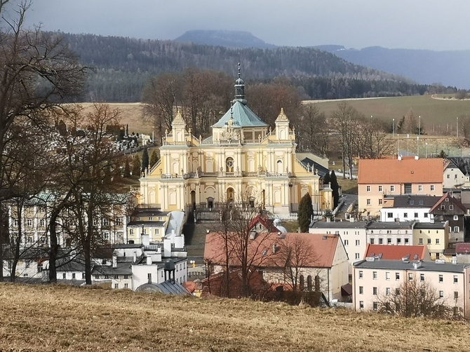 Mija góry, łąki, lasy...