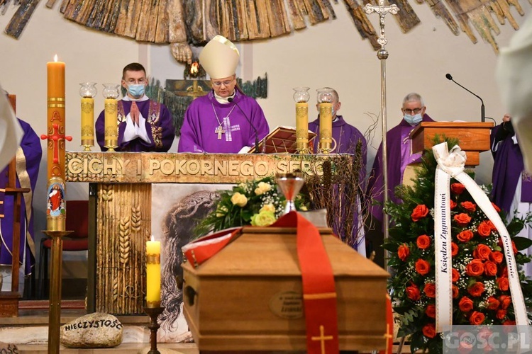 Ostatnie pożegnanie śp. ks. Zygmunta Lisieckiego