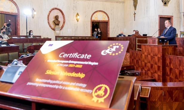 Śląskie. Nagroda dla województwa za wsparcie przedsiębiorców