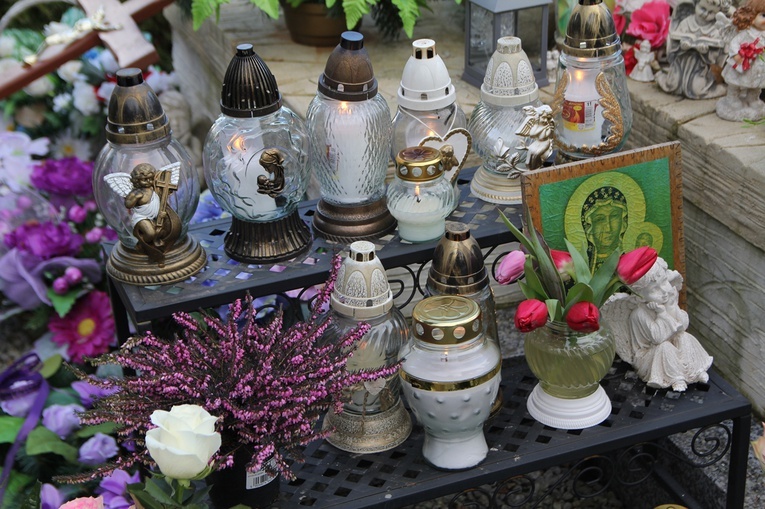 Pochówek dzieci martwo urodzonych