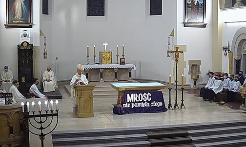 Abp Skworc w sanktuarium św. Józefa: To patron na trudne czasy