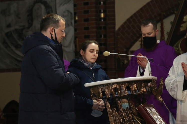 Pogrzeb śp. bp. Gerarda Kusza - eksporta w katedrze, cz. 2.