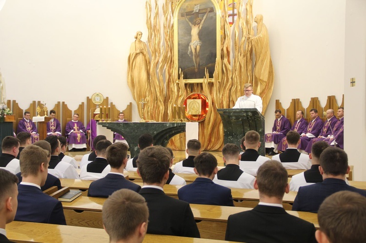 Nowi lektorzy i akolici w tarnowskim seminarium