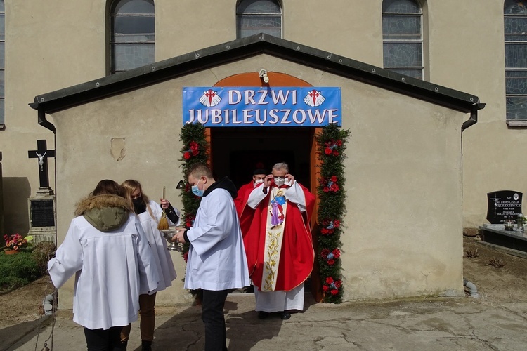 Otwarcie drzwi świętych w Konradowie