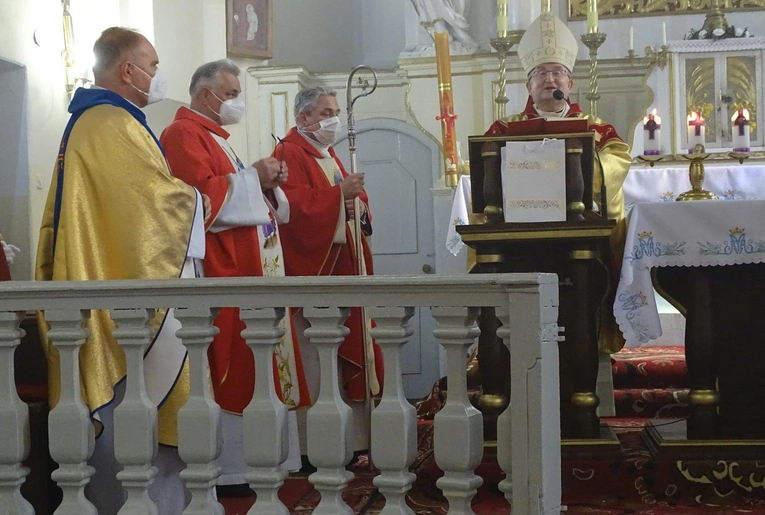 Otwarcie drzwi świętych w Konradowie