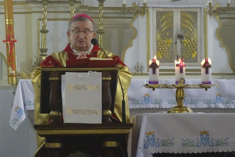 Otwarcie drzwi świętych w Konradowie
