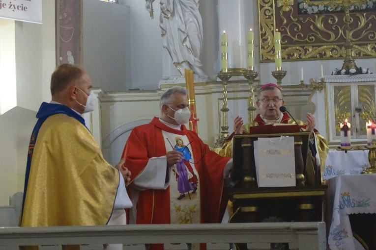 Otwarcie drzwi świętych w Konradowie