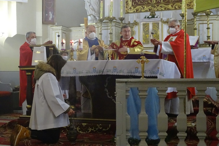 Otwarcie drzwi świętych w Konradowie