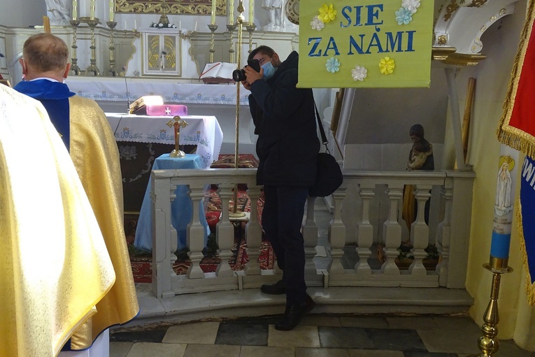 Otwarcie drzwi świętych w Konradowie