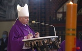 Pogrzeb śp. biskupa Gerarda Kusza - Msza w katedrze