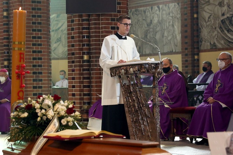 Pogrzeb śp. biskupa Gerarda Kusza - Msza w katedrze