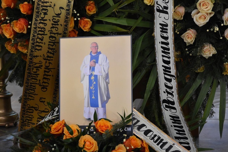 Ostatnie pożegnanie ks. Mieczysława Kozłowskiego