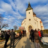 Pogrzeb śp. biskupa Gerarda Kusza w Dziergowicach - cz. 1.