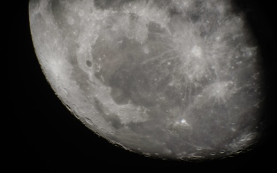Księżyc będzie bazą do dalekich podróży w przestrzeń kosmiczną