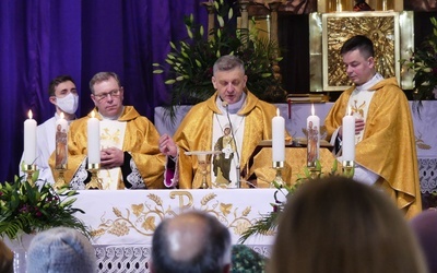 Msza św. z okazji Roku św. Józefa na Złotych Łanach.