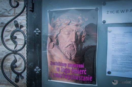 Mogiła śp. biskupa Gerarda Kusza w Dziergowicach