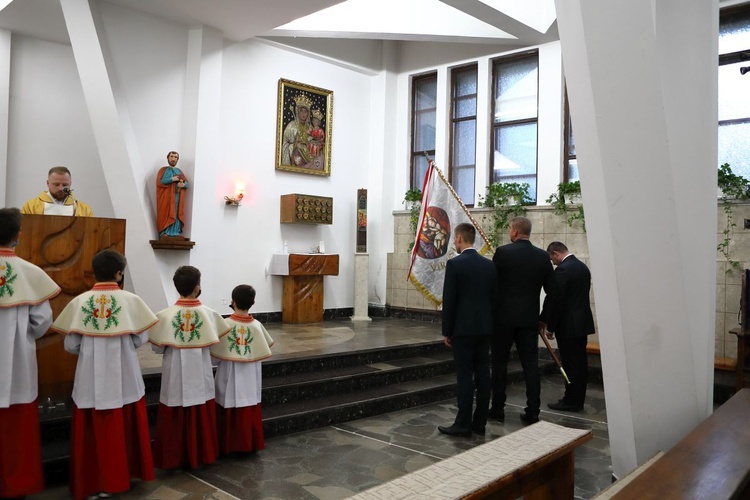 Sztandar Męskiej Grupy Apostolskiej z Krościenka