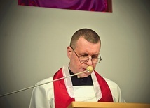 ▲	Wierni z rawskiej wspólnoty przez cały Wielki Post słuchają nauk  ks. Tomaszewskiego.