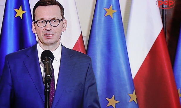 Premier i minister zdrowia zapowiedzieli nowe obostrzenia. Zmiana dot. także kościołów