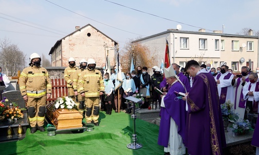 Bp Rudolf Pierskała o proboszczu z Łagiewnik W.: Był dobrym chôpym!