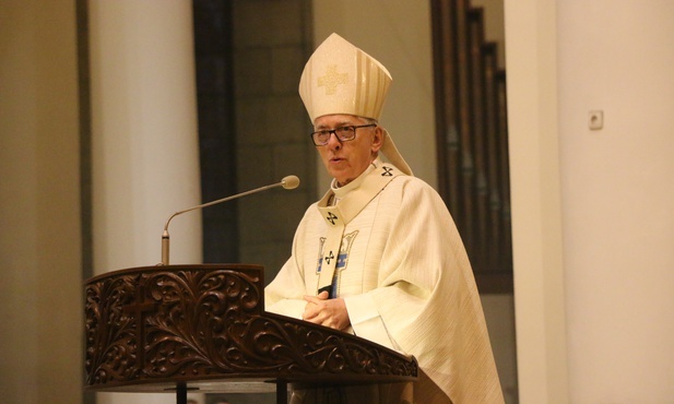 Abp Skworc: Kościół ma moralne prawo i obowiązek przypominać Boże przykazanie „Nie zabijaj”