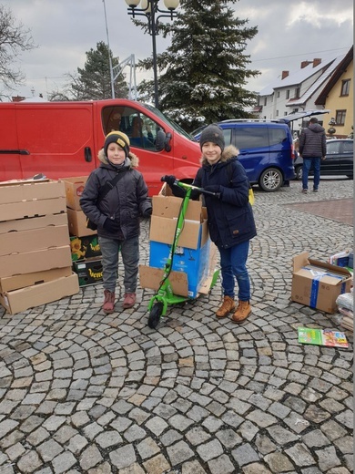 Makulatura na misje 2021