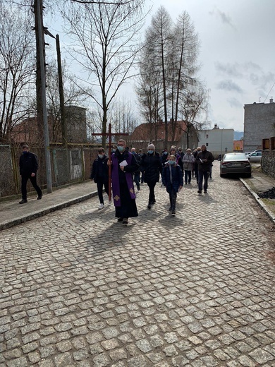 Z krzyżem na Chełmiec