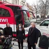 Dzięki busowi uda się ominąć problem wielu ochotników – jak dostać się do stacji krwiodawstwa w Wałbrzychu.