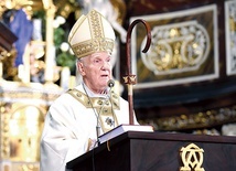 ▲	Biskup senior w czasie Mszy św. w uroczystość Zwiastowania Pańskiego.