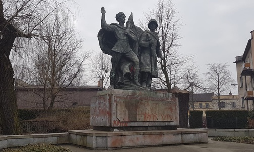 Czechowice-Dziedzice. Pomnik braterstwa broni zniknie z centrum miasta
