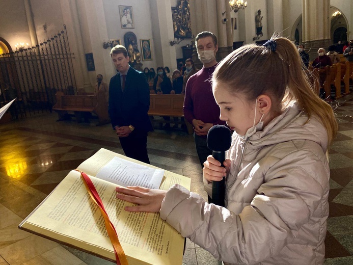 Uroczystość zmiany wyznania z protestantyzmu na katolicyzm