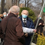 Ostatnie pożegnanie ks. kan. Władysława Droździka w bielskiej Kamienicy